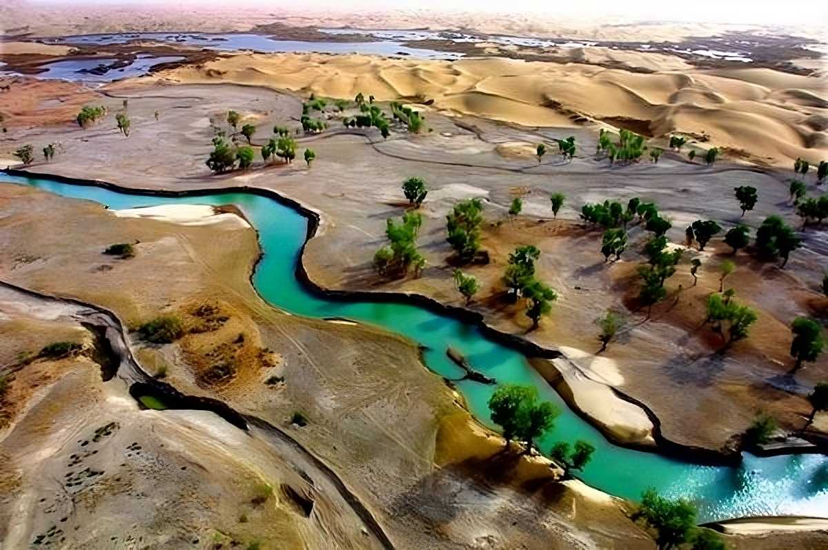 Tarim River through Taklamakan Desert. Luntai, East Turkestan/Xinjiang, Silk Road.