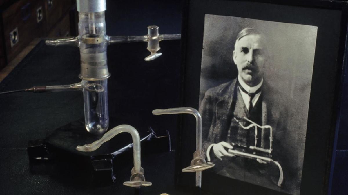 Ernest Rutherford : Le Père de la Physique Nucléaire